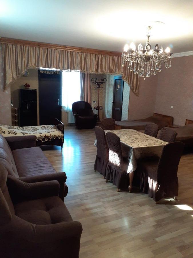 Guest House Borjomi Star מראה חיצוני תמונה