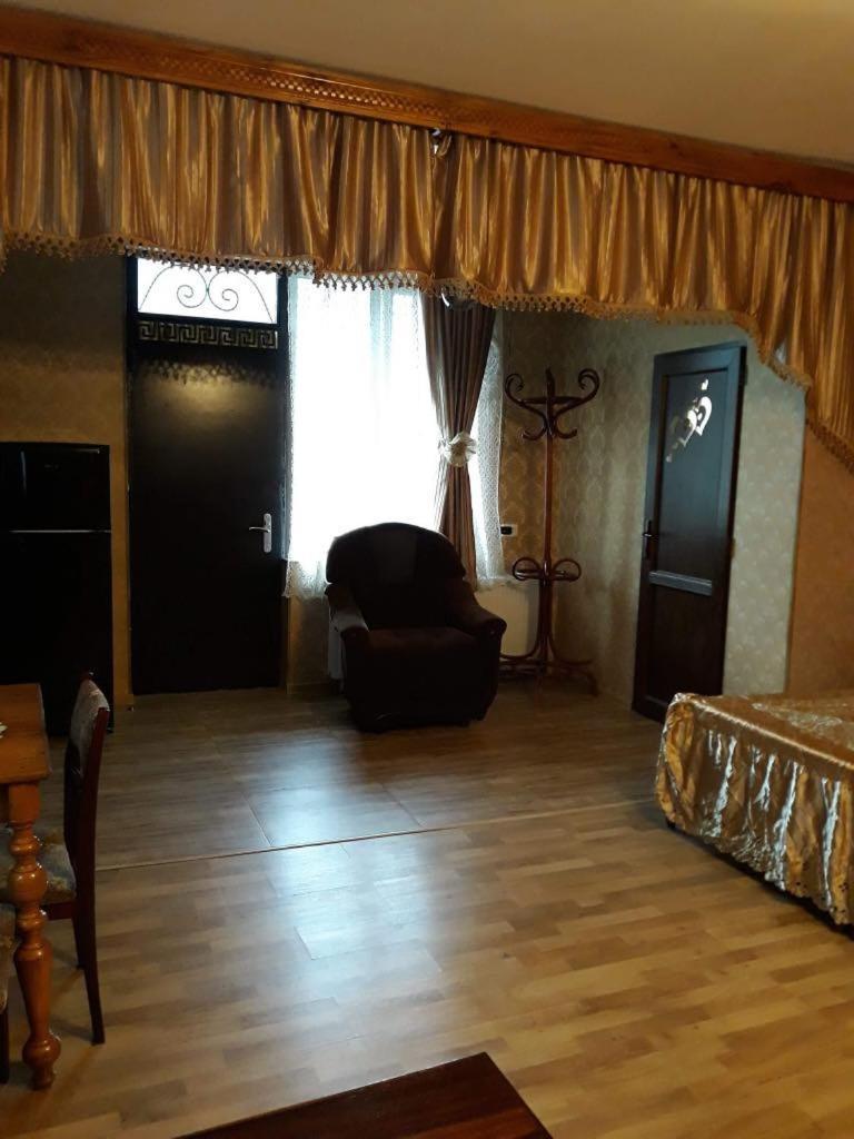 Guest House Borjomi Star מראה חיצוני תמונה